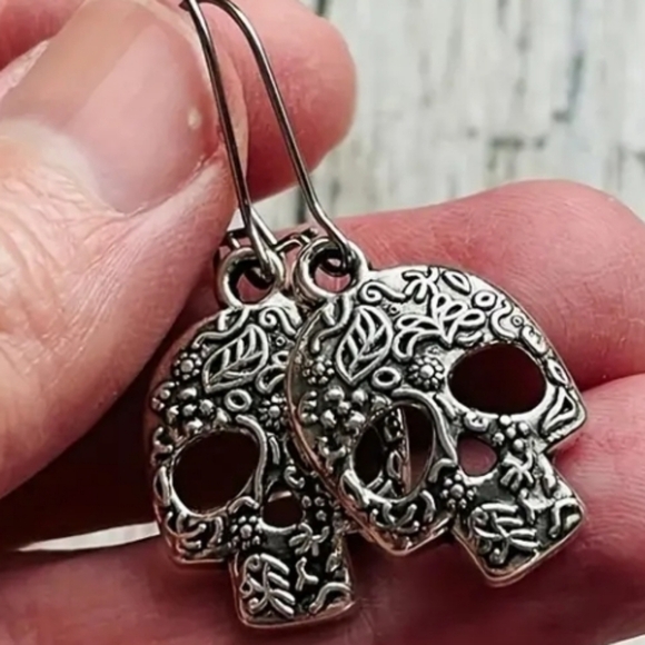 Intricate Silvertone Sugar Skull Earrings - Picture 3 of 4